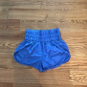Free people movement shorts, L